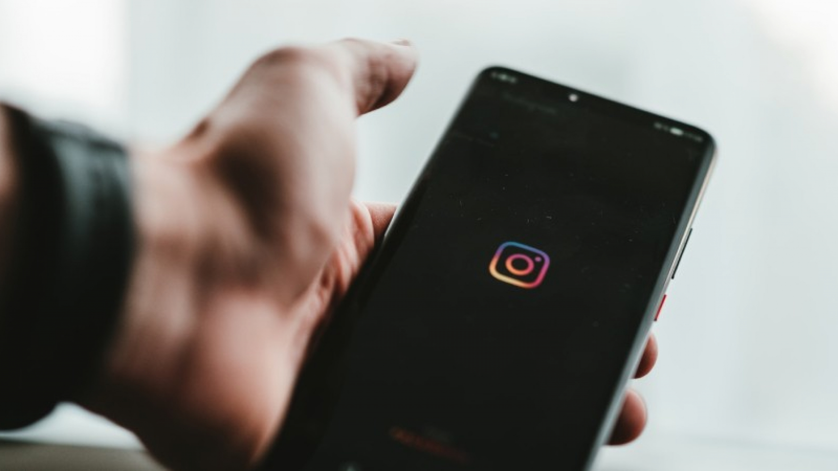 В Instagram можно будет размещать видеоролики длительностью до часа